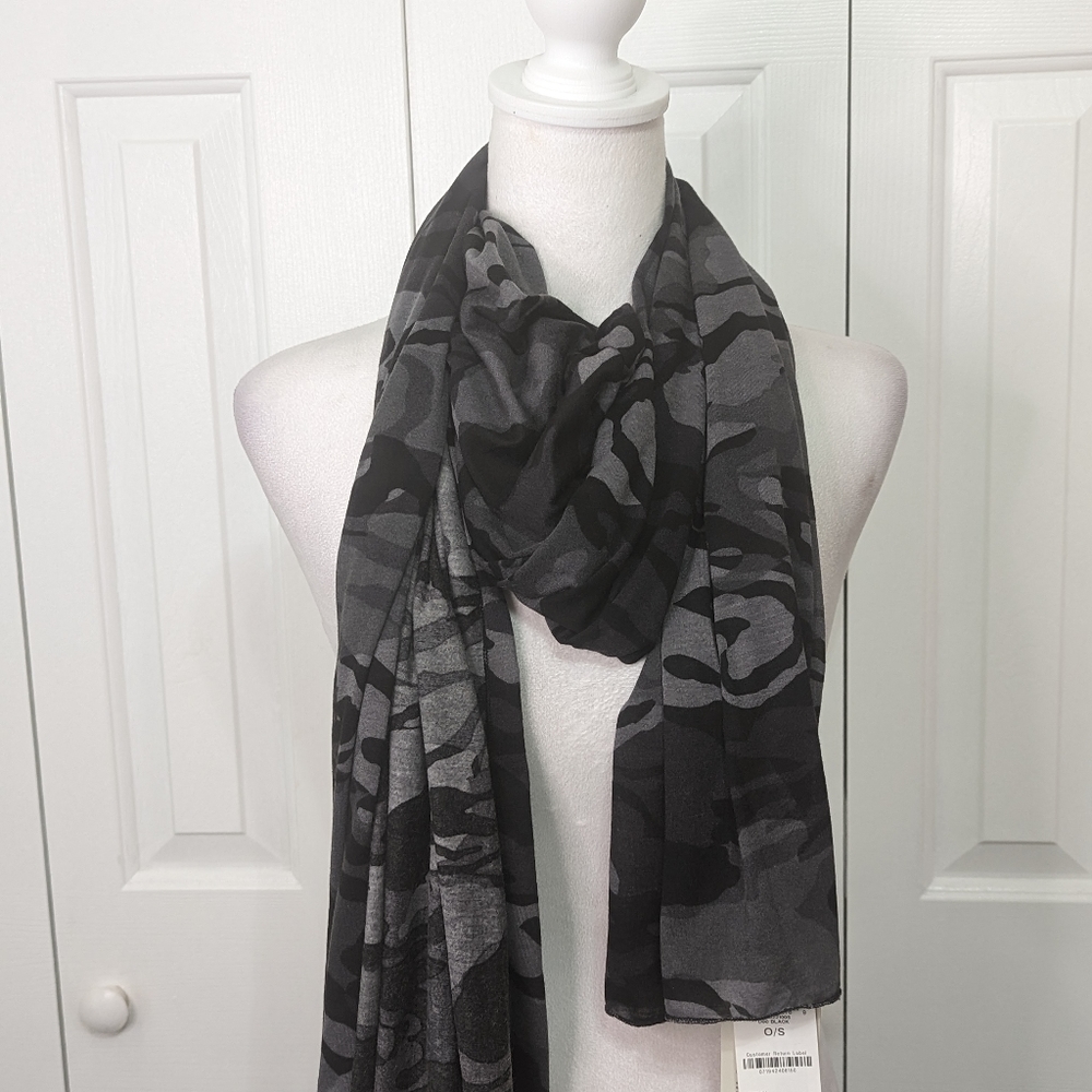Jenni Scarf - Picture 7 of 9